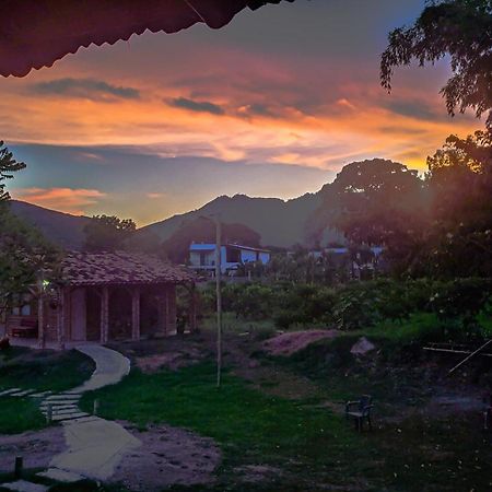 Hotel Campestre Campos Verdes Roldanillo ภายนอก รูปภาพ