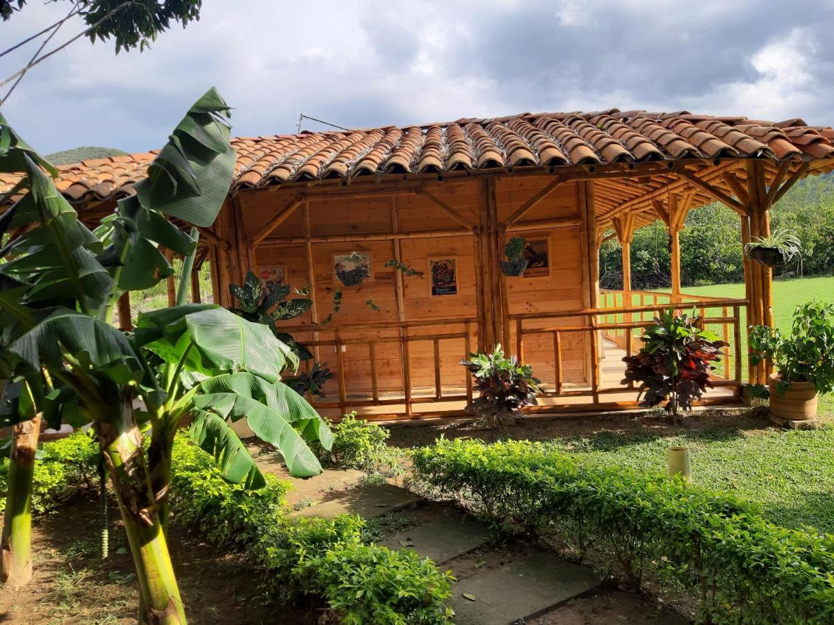 Hotel Campestre Campos Verdes Roldanillo ภายนอก รูปภาพ