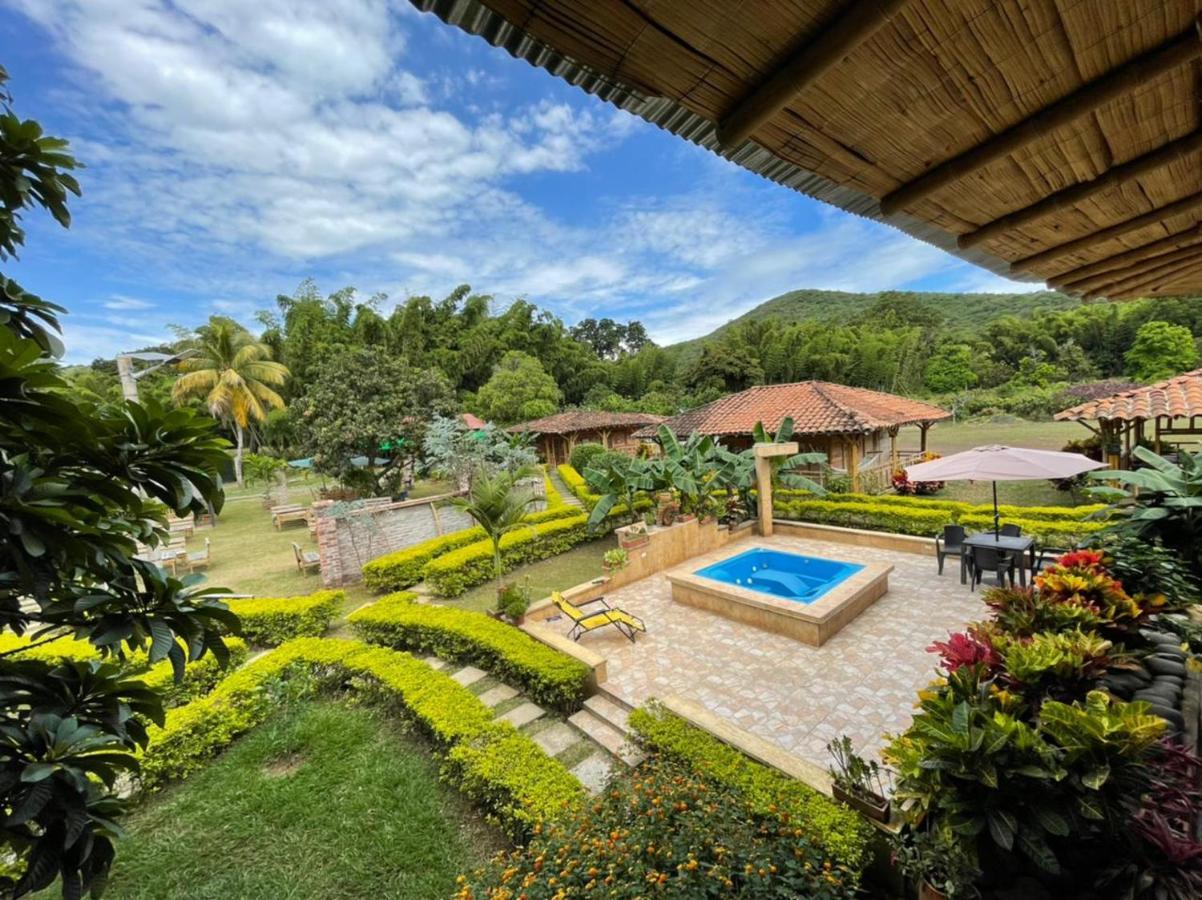Hotel Campestre Campos Verdes Roldanillo ภายนอก รูปภาพ