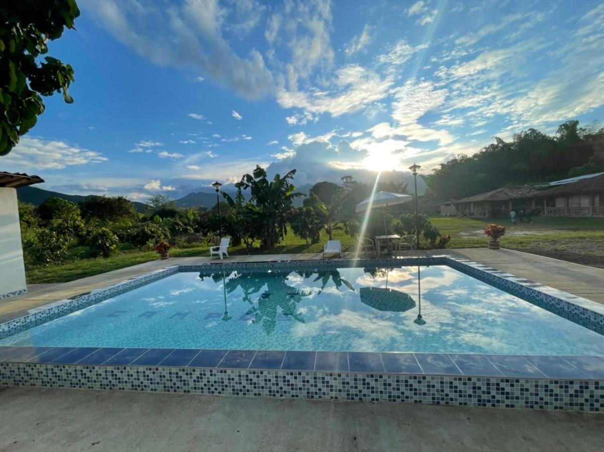 Hotel Campestre Campos Verdes Roldanillo ภายนอก รูปภาพ
