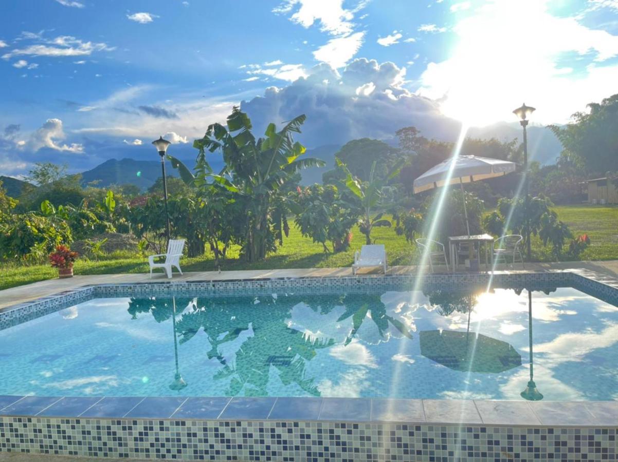 Hotel Campestre Campos Verdes Roldanillo ภายนอก รูปภาพ