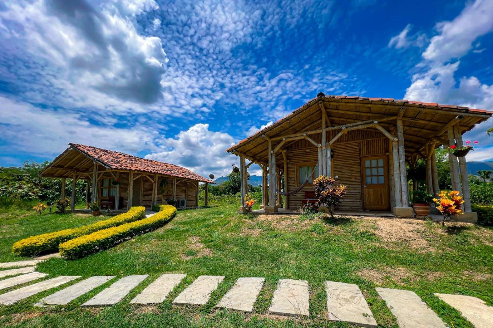 Hotel Campestre Campos Verdes Roldanillo ภายนอก รูปภาพ