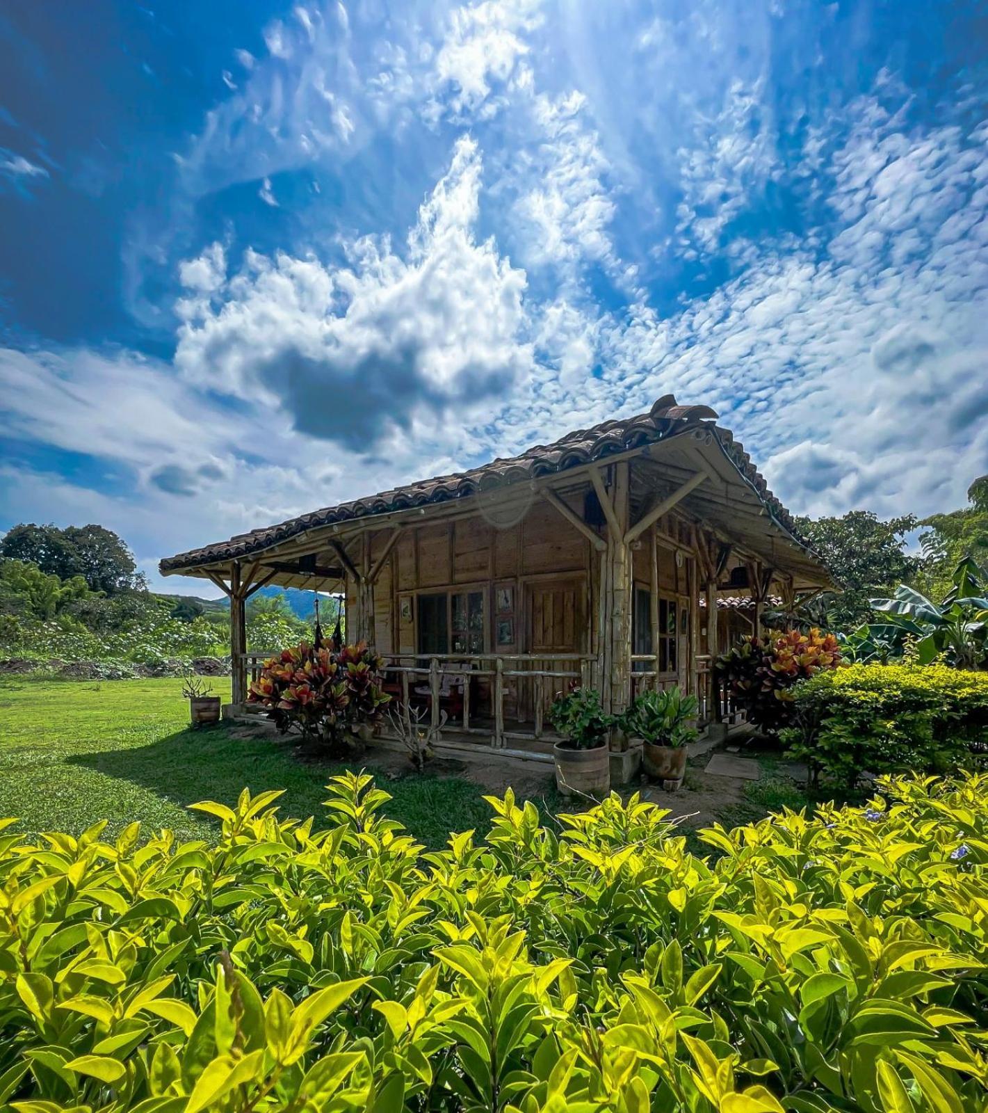 Hotel Campestre Campos Verdes Roldanillo ภายนอก รูปภาพ